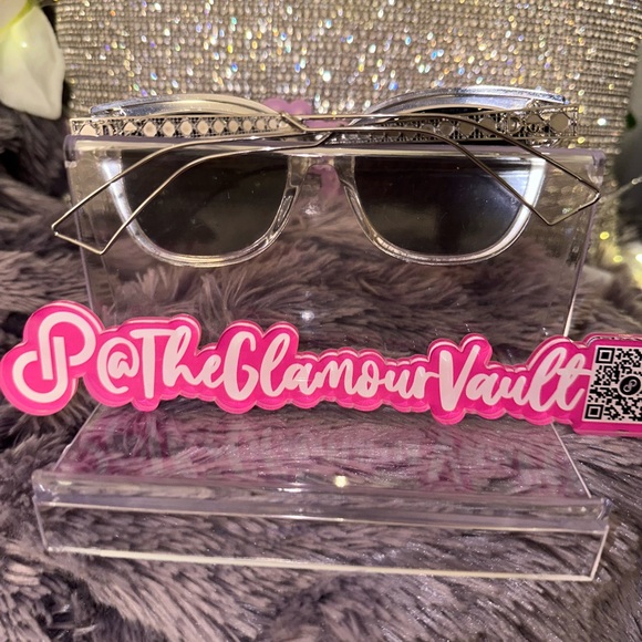 DIOR Silver Oversize Sunglasses Gorgeous Design on arms!! SO TRENDY RIGHT NOW! - Picture 7 of 13